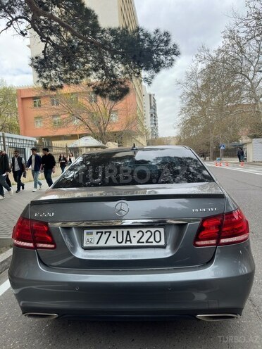 Mercedes E 220-13