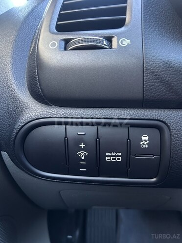 Kia Forte-13