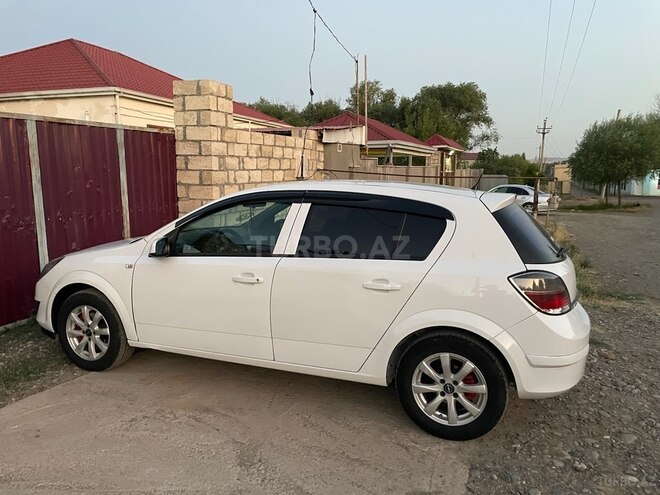Opel Astra 2009, 288,000 km - 1.4 l - Füzuli
