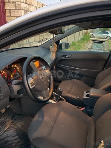 Opel Astra 2009, 288,000 km - 1.4 l - Füzuli