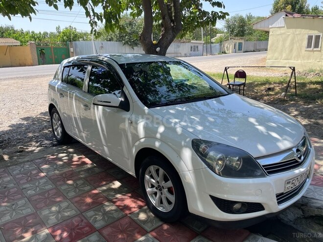 Opel Astra 2009, 288,000 km - 1.4 l - Füzuli