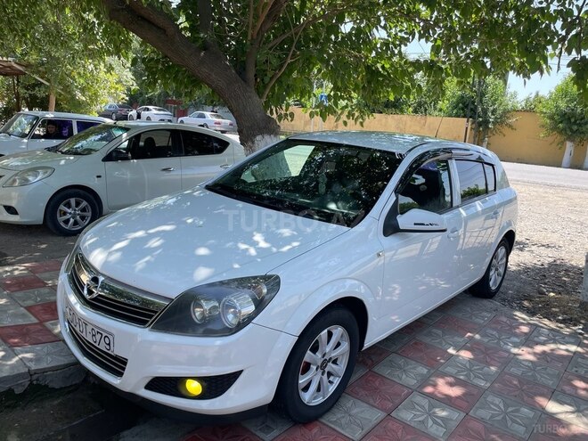 Opel Astra 2009, 288,000 km - 1.4 l - Füzuli