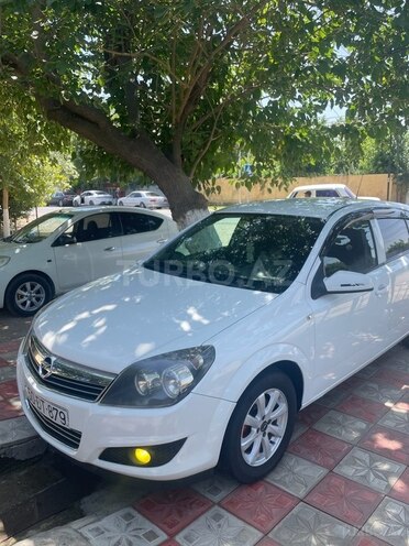 Opel Astra 2009, 288,000 km - 1.4 l - Füzuli