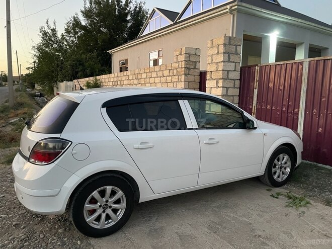 Opel Astra 2009, 288,000 km - 1.4 l - Füzuli