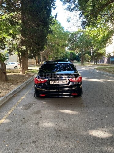 Hyundai Sonata-2