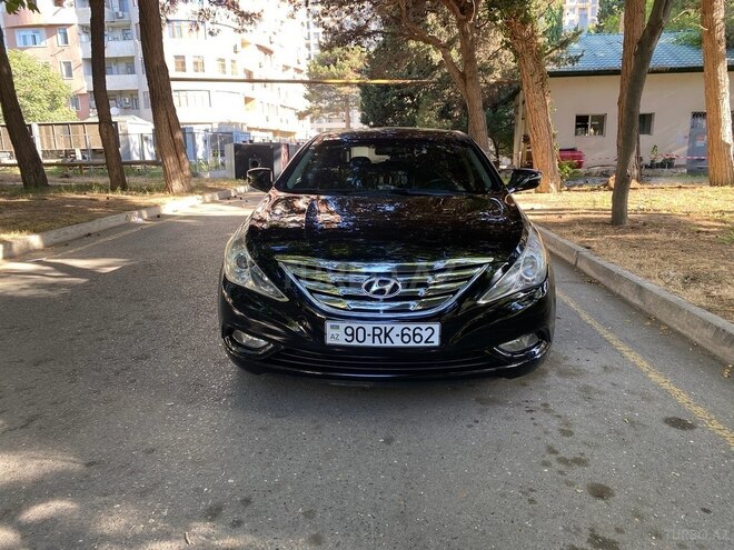 Hyundai Sonata-1
