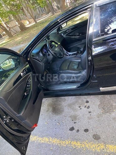 Hyundai Sonata-16