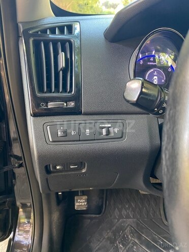 Hyundai Sonata-15