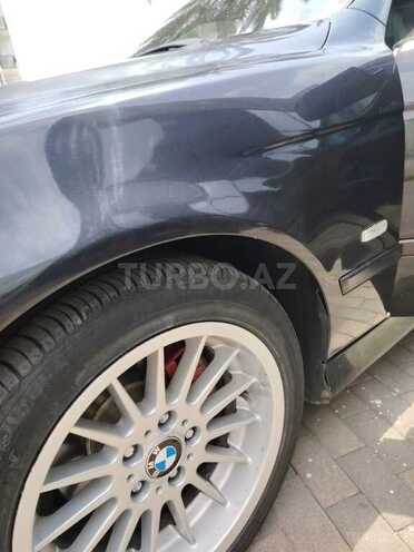 BMW 528 1999, 298,000 km - 2.8 l - Astara
