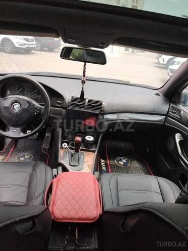 BMW 528 1999, 298,000 km - 2.8 l - Astara