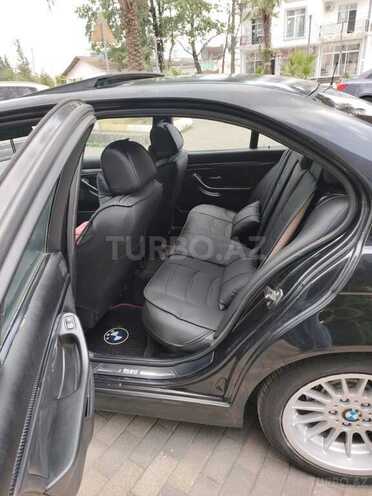 BMW 528 1999, 298,000 km - 2.8 l - Astara