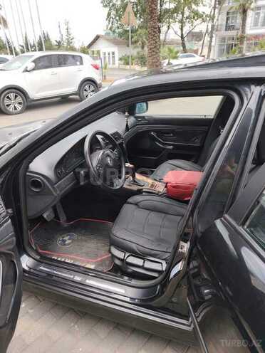 BMW 528 1999, 298,000 km - 2.8 l - Astara