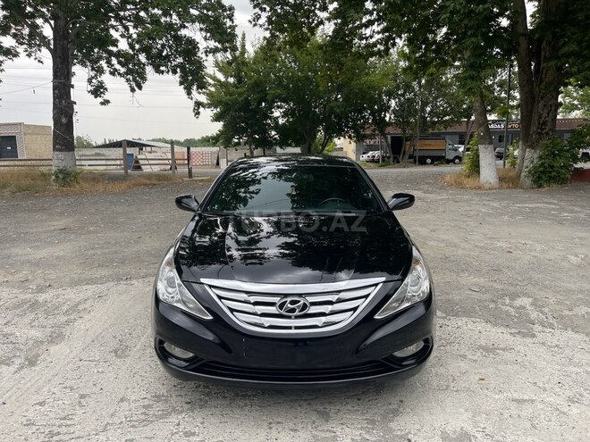 Hyundai Sonata-1