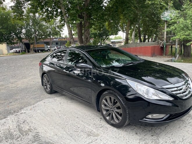 Hyundai Sonata-5