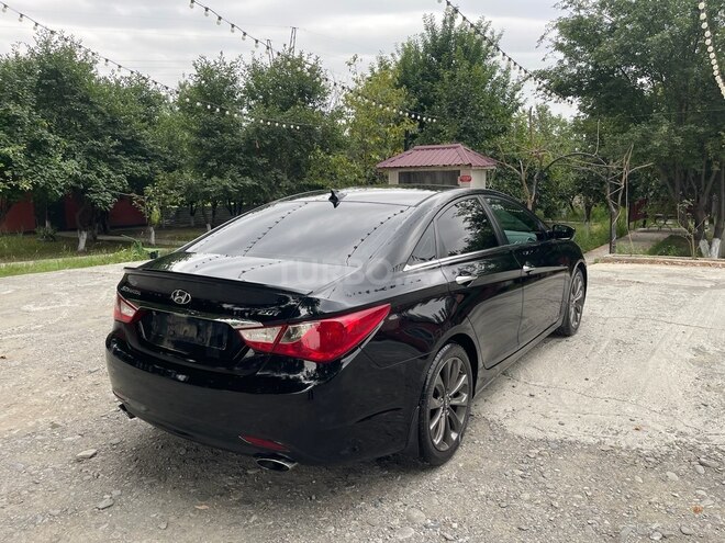 Hyundai Sonata-8