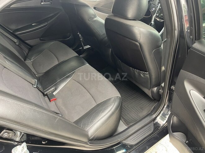 Hyundai Sonata-14