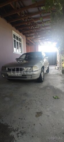 Opel Astra 1995, 499,772 km - 1.6 l - Şəki