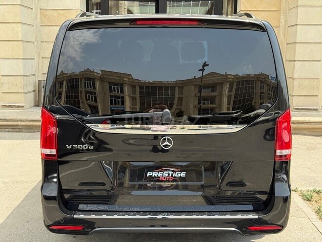 Mercedes V 300-4