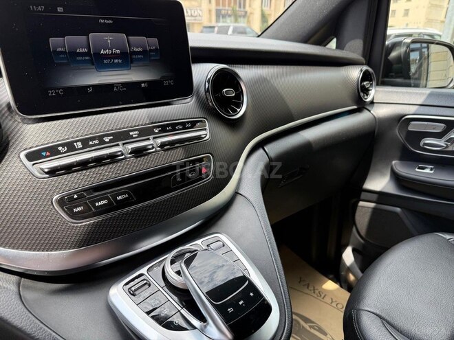 Mercedes V 300-12