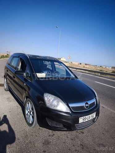 Opel Zafira-1