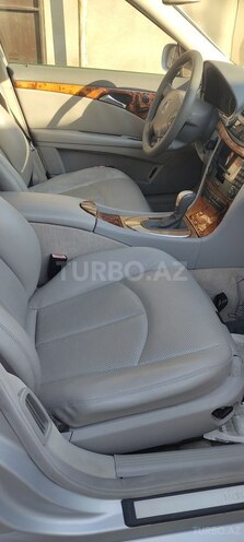 Mercedes E 240 2002, 246,000 km - 2.6 l - Bakı