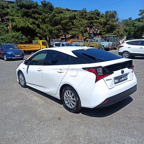 Toyota Prius 2019, 92,000 km - 1.8 l - Bakı