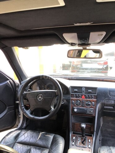 Mercedes C 240 1998, 321,000 km - 2.4 л - Tovuz