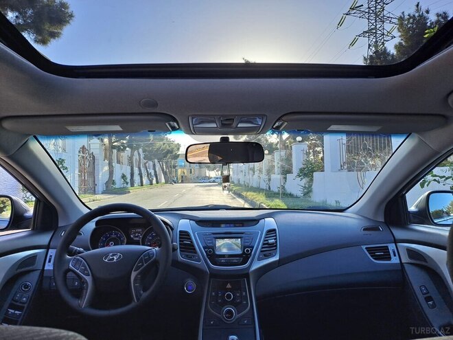 Hyundai Elantra 2015, 73,400 km - 1.8 л - Bakı