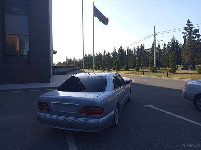 Mercedes E 240 2000, 365,211 km - 2.4 l - Şirvan