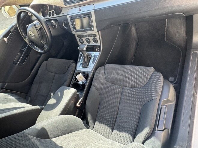 Volkswagen Passat-5