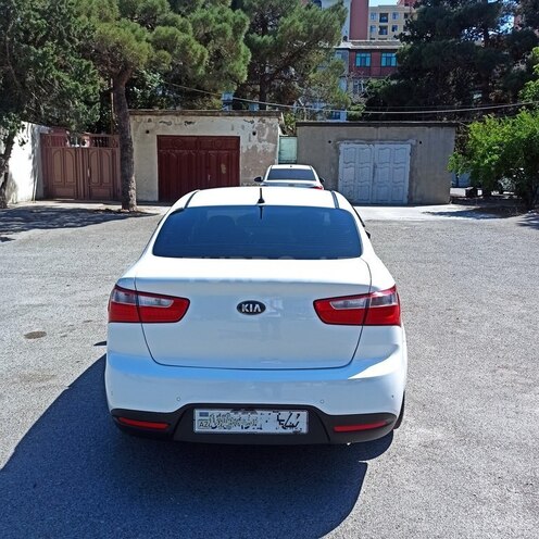 Kia Rio-2