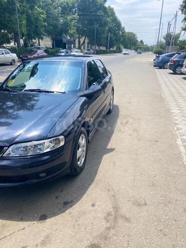 Opel Vectra 2000, 383,000 km - 1.6 l - Qazax