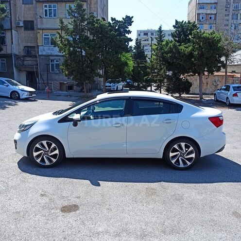 Kia Rio-16