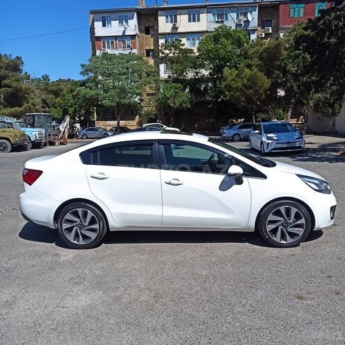 Kia Rio-17