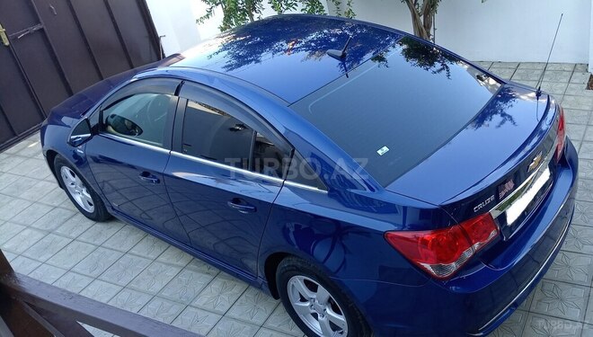 Chevrolet Cruze-18