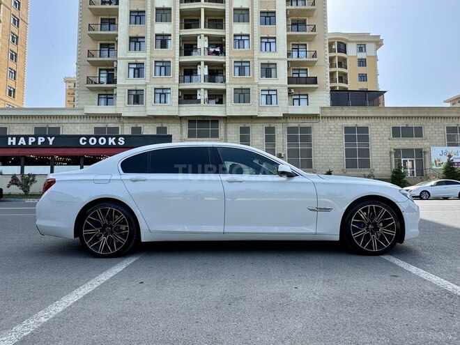 BMW 750 2010, 255,555 km - 4.4 l - Bakı