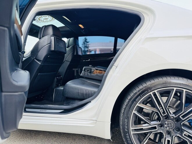 BMW 750 2010, 255,555 km - 4.4 l - Bakı
