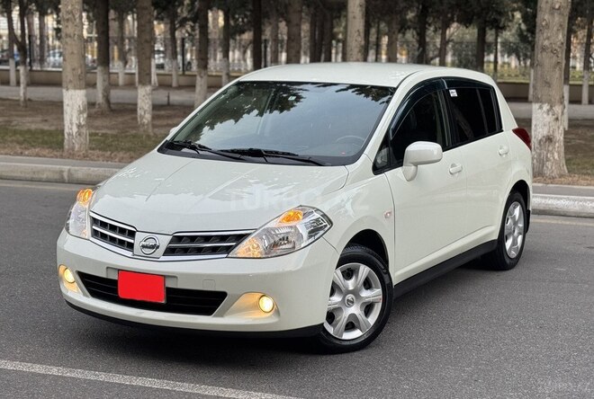 Nissan Tiida-1