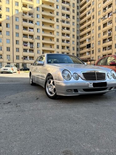 Mercedes E 240 2000, 302,000 km - 2.4 l - Bakı