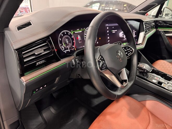 Volkswagen Touareg 2023, 28,500 km - 3.0 l - Bakı