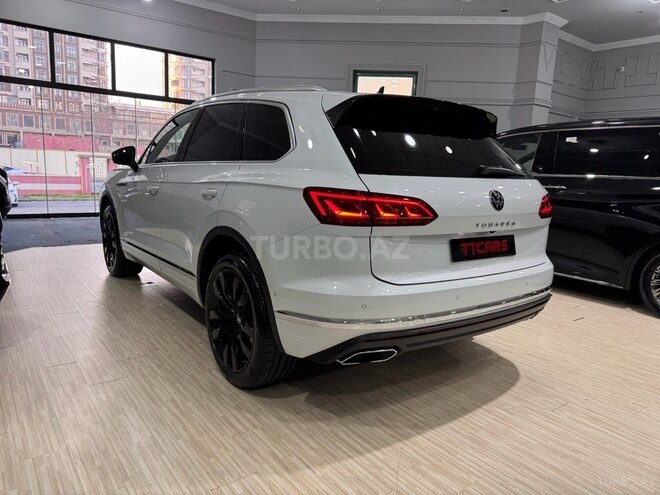 Volkswagen Touareg 2023, 28,500 km - 3.0 l - Bakı