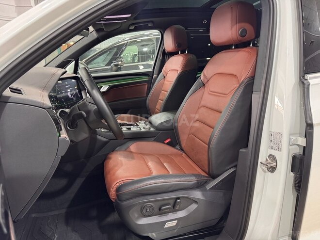 Volkswagen Touareg 2023, 28,500 km - 3.0 l - Bakı
