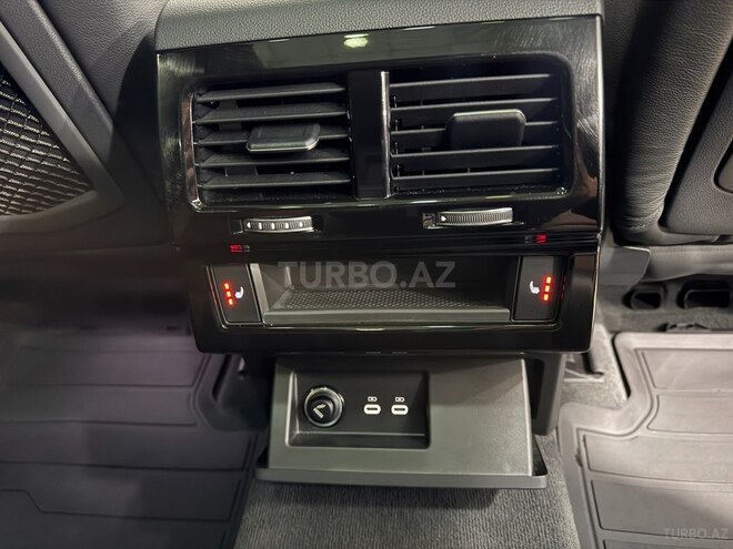Volkswagen Touareg 2023, 28,500 km - 3.0 l - Bakı