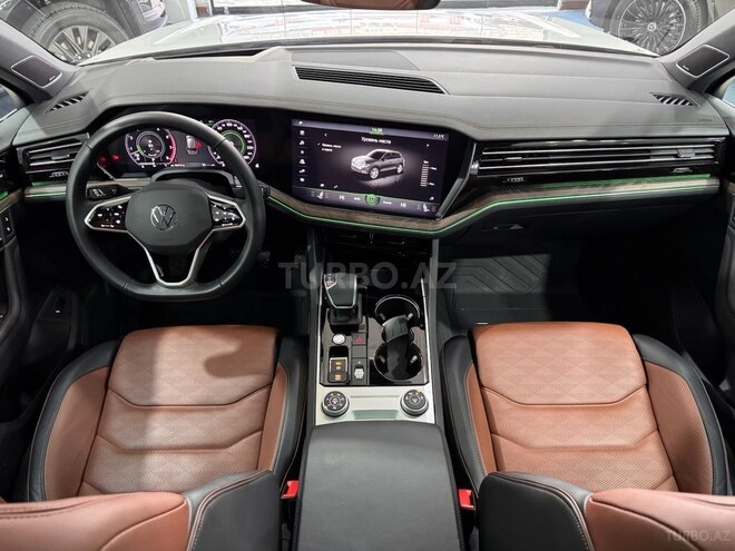 Volkswagen Touareg 2023, 28,500 km - 3.0 l - Bakı