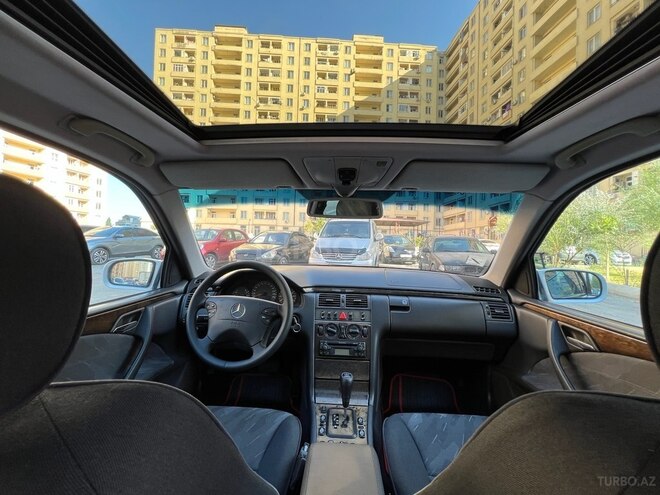 Mercedes E 240 2000, 302,000 km - 2.4 l - Bakı