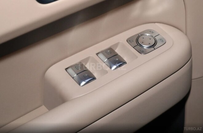 Li Auto L6-12