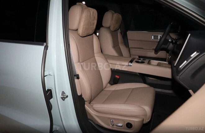 Li Auto L6-13