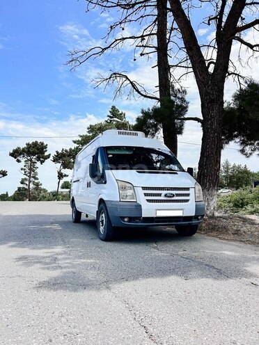 Ford Transit-1