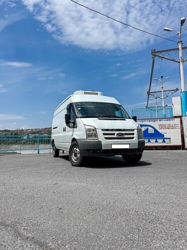 Ford Transit-3