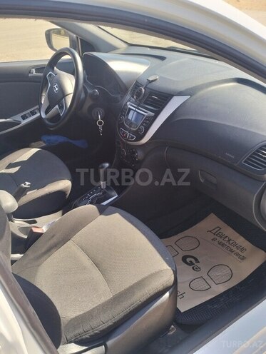 Hyundai Accent 2013, 235,000 km - 1.6 l - Bakı